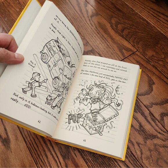 Dork Diaries 3 : Tales from a Not-So-Talented Pop Star by Rachel Renée Books - Picture 4 of 4